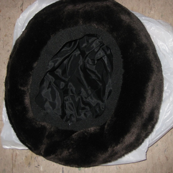 NEW w/Tag by Toppers- Dark Brown fur-like hat. SEE ALL PICS main image 4